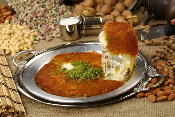 Fıstıklı Peynirli Künefe - Hatay Mutfağının Eşsiz Tatlısı