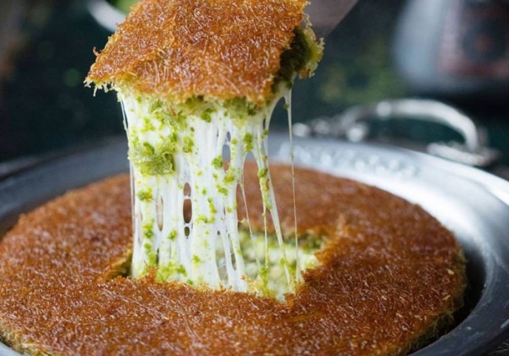 Fıstıklı Peynirli Künefe