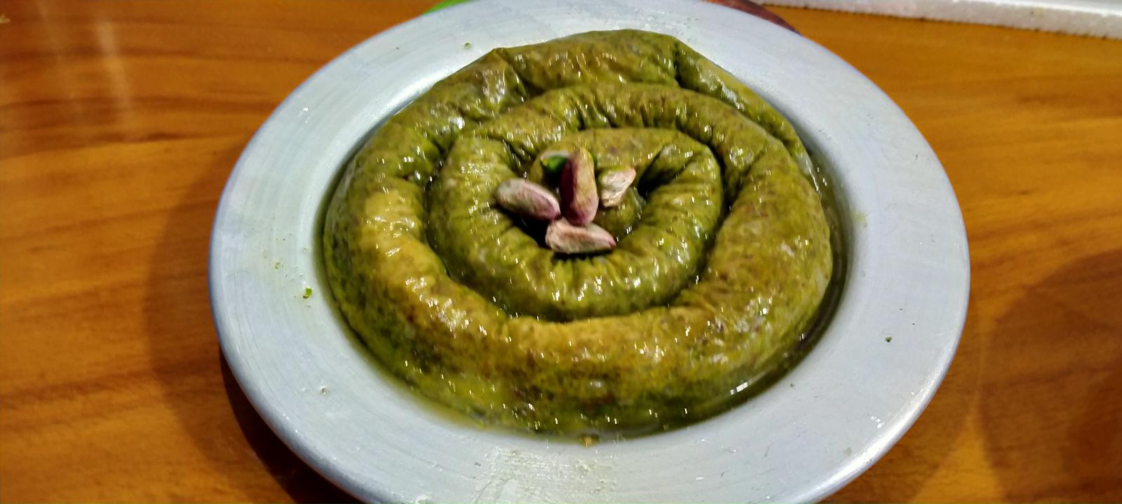 Gül Katmer - Geleneksel Tatlıya Estetik Dokunuş