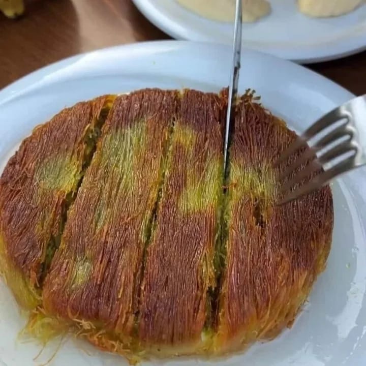 HASIR PEYNİRLİ FISTIKLI KÜNEFE